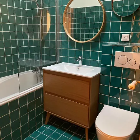 Sous Les Toits De St Tropez سان تروبيه