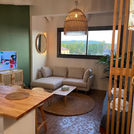 Sous Les Toits De St Tropez Lägenhet *